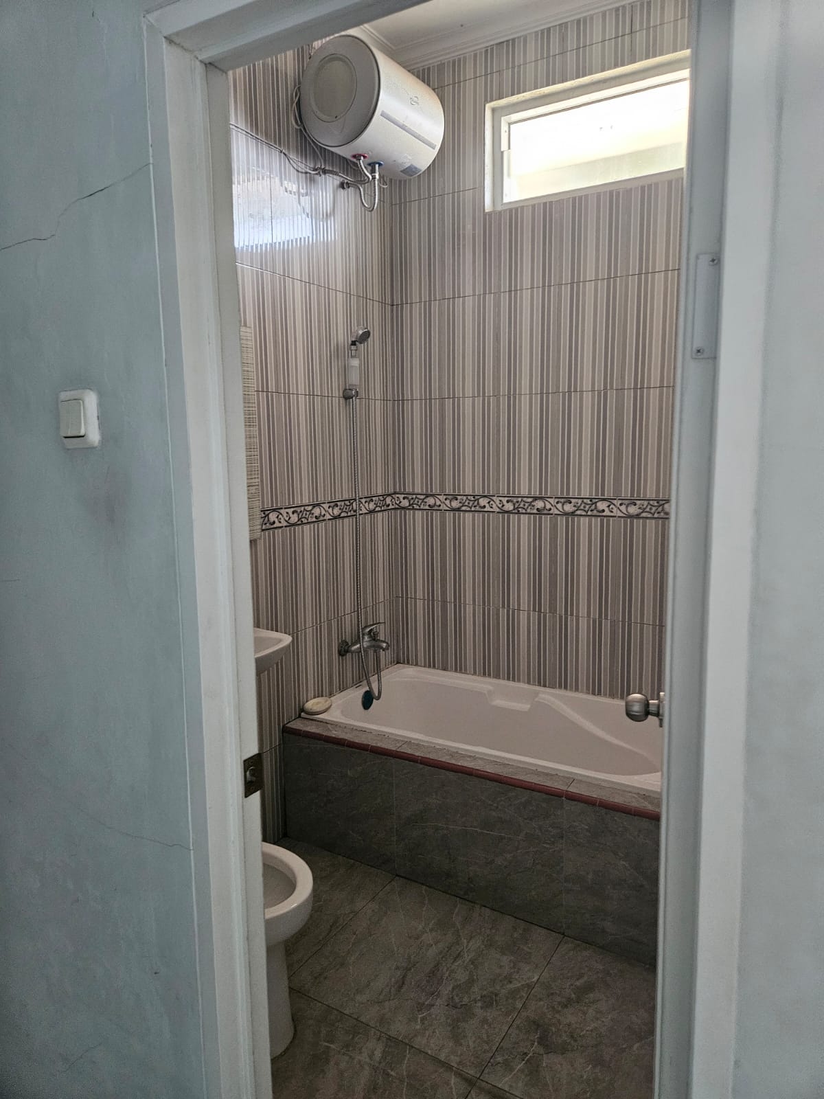 DiSewakan Rumah Fully Furnished di Taman Beverly Lippo Cikarang